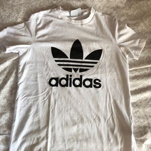 Adidas t-shirt